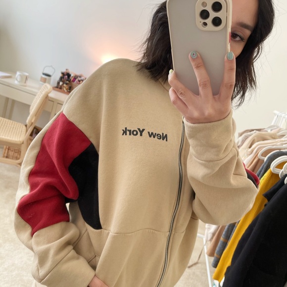 Oversized Graphic Zip Up Sweatshirt - Picture 2 of 7